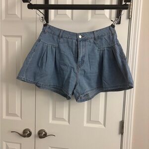 SHEIN Light Blue Pleated High-Waist Denim Shorts